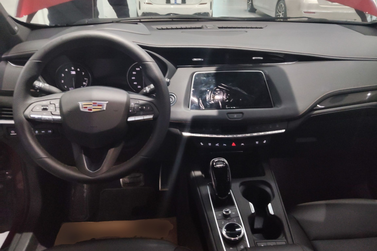 凯迪拉克XT4 2022款 28T 四驱铂金型中控内饰12