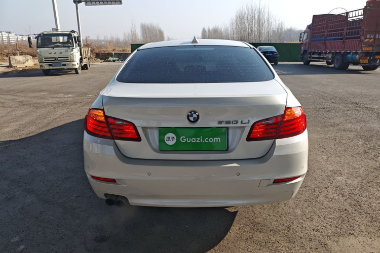 宝马5系 2014款 520Li 典雅型车身外观6