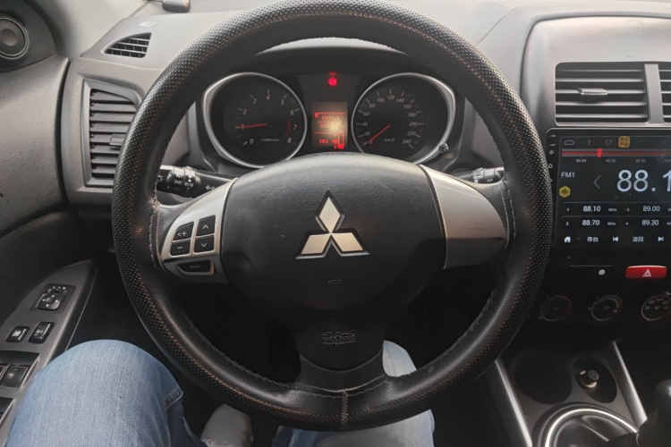 三菱 劲炫ASX 2013款 1.6L 手动两驱标准版局部细节13