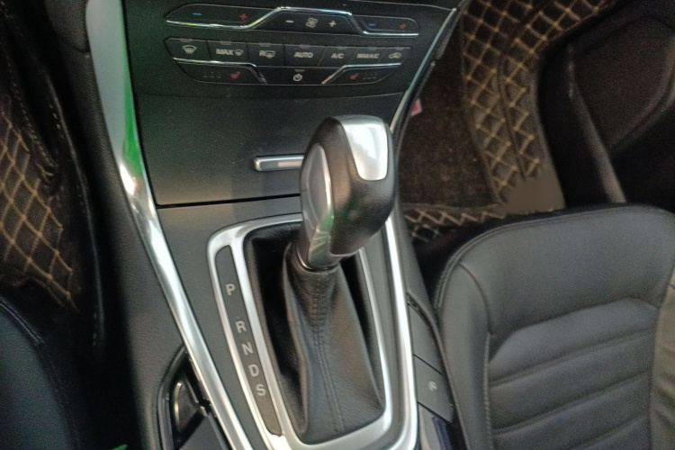 福特 锐界 2018款 EcoBoost 245 两驱豪锐型 7座 国V局部细节18