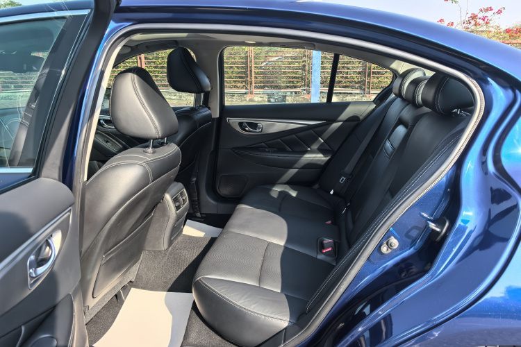 英菲尼迪Q50L 2018款 2.0T 逸享版 国VI中控内饰7005