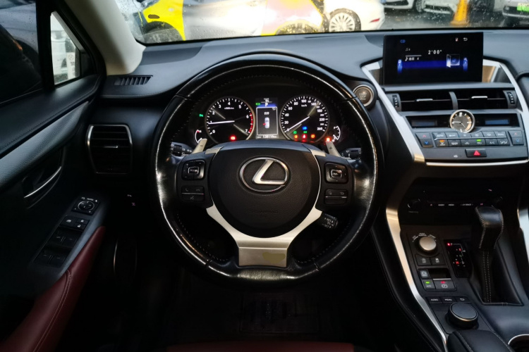 雷克萨斯NX 2015款 200t 全驱 锋尚版中控内饰13