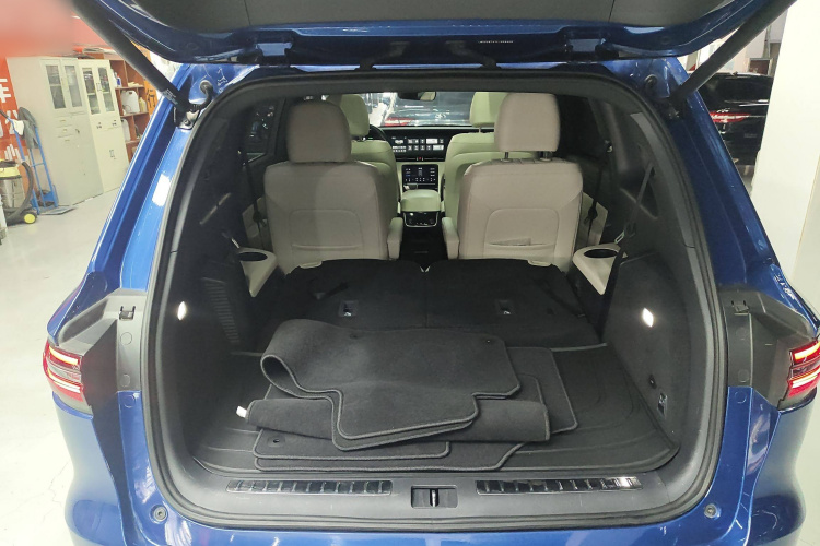 理想汽车 理想ONE 2020款 增程6座版局部细节23