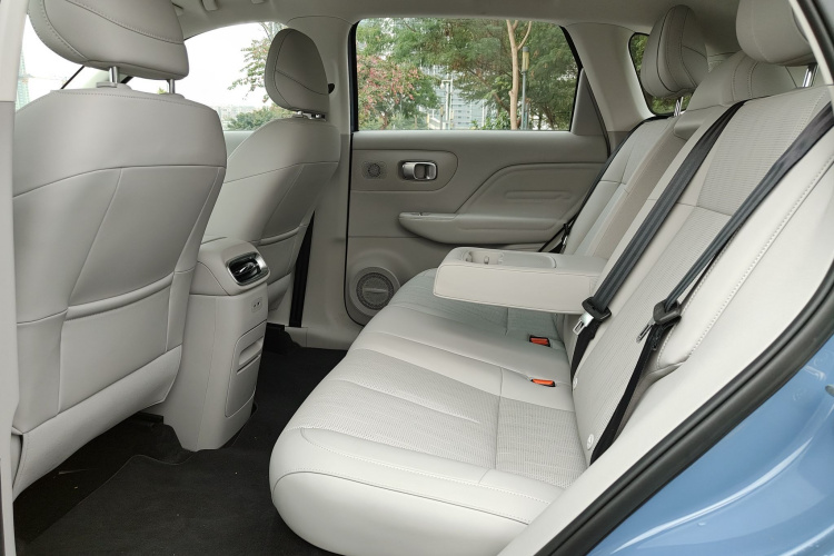 零跑汽车 零跑B10 2025款 510激光雷达版中控内饰7010