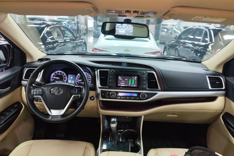 丰田 汉兰达 2017款 2.0T 四驱豪华版 7座中控内饰12