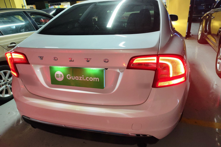 沃尔沃S60 2019款 S60L 改款 T5 智进进阶版车身外观6