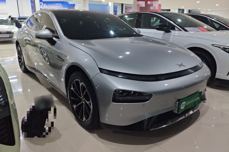 小鹏P7 2020款 586N车身外观3