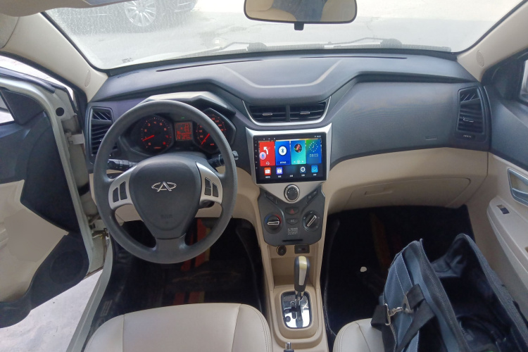 奇瑞 风云2 2013款 两厢 1.5L AMT锐意版中控内饰12