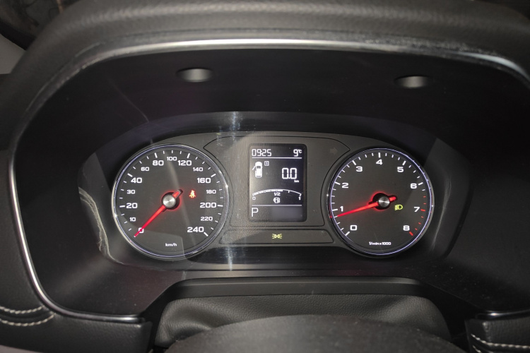 荣威RX5 2018款 20T 两驱自动互联网智臻版局部细节14