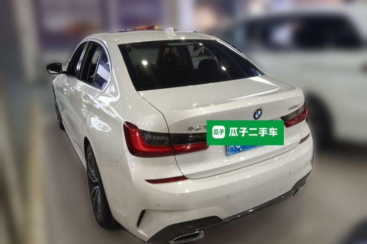 宝马3系 2022款 325Li M运动套装车身外观5