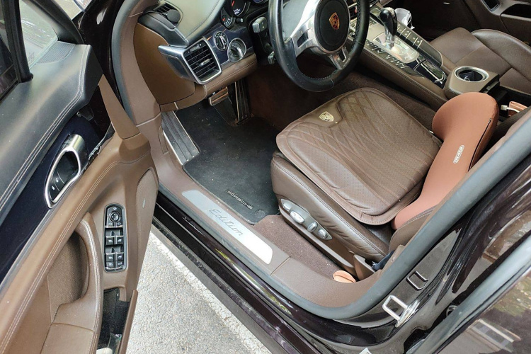 保时捷 2016款 Panamera 4 Edition 3.0T中控内饰20