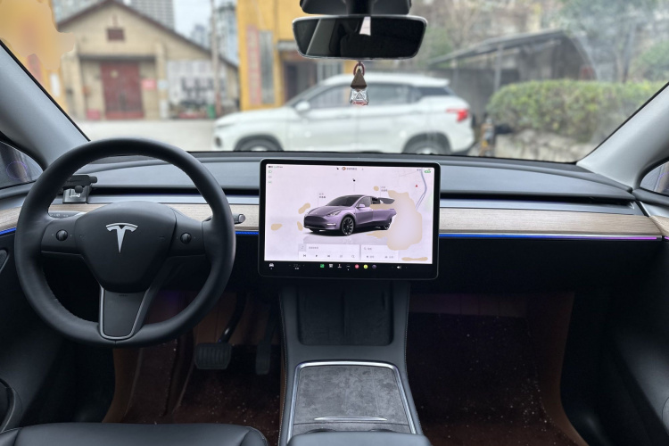特斯拉 Model Y 2022款 改款 后轮驱动版中控内饰7002