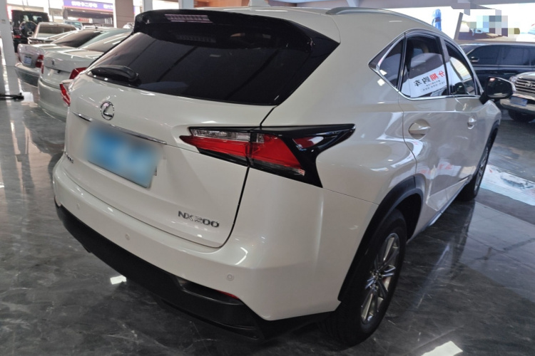 雷克萨斯NX 2015款 200 全驱 锋尚版车身外观7