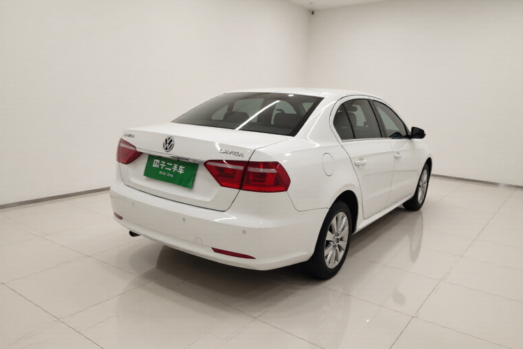 大众 朗逸 2013款 1.6L 自动舒适版车身外观7