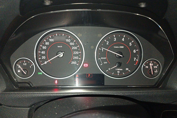 宝马3系 2017款 320i M运动型局部细节14