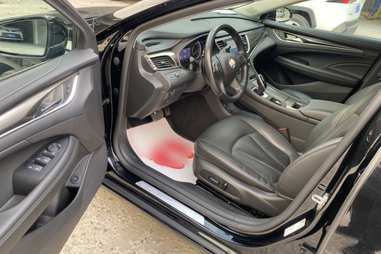 别克 君越 2022款 552T 豪华型中控内饰7004