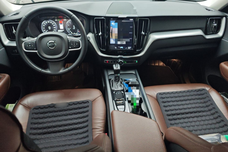沃尔沃XC60 2019款 T5 四驱智远版 国V中控内饰12