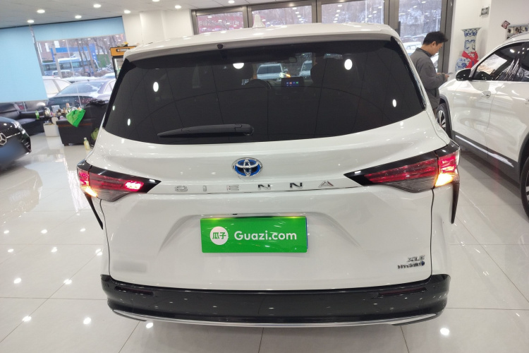 丰田 赛那SIENNA 2021款 2.5L混动 豪华版车身外观6004