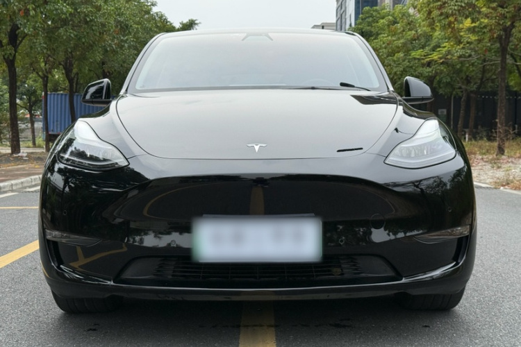特斯拉 Model Y 2023款 长续航全轮驱动版车身外观6005