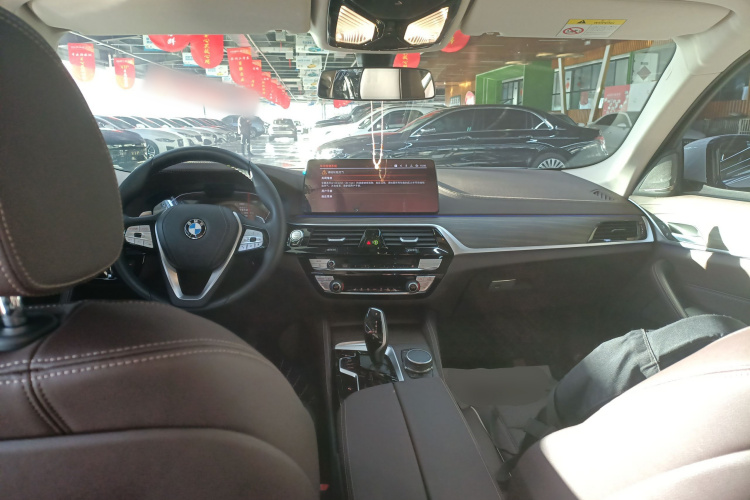 宝马5系 2023款 530Li 领先型 豪华套装中控内饰7002