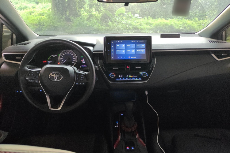 丰田 雷凌 2021款 双擎 1.8H E-CVT运动版中控内饰7002