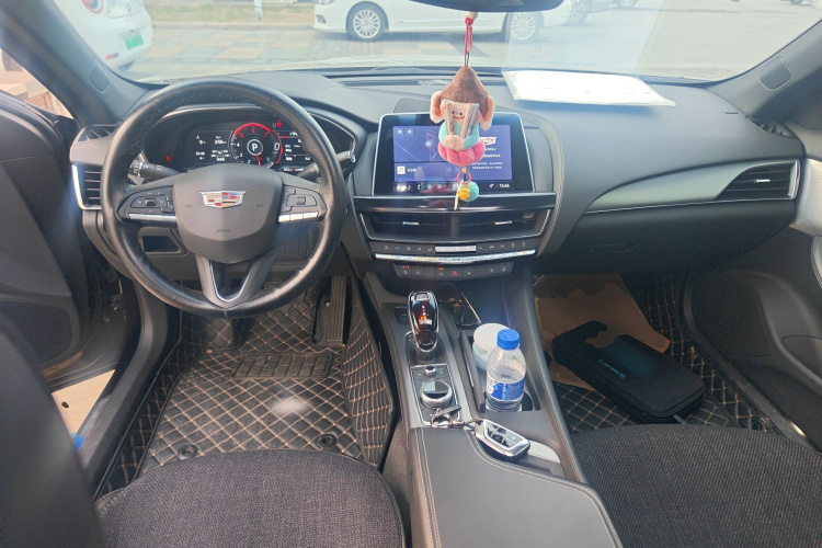 凯迪拉克CT5 2023款 28T 豪华型（标准版）中控内饰12