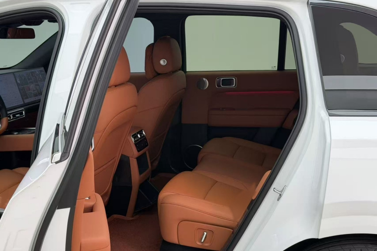理想汽车 理想L6 2025款 Pro 智能焕新版中控内饰7008
