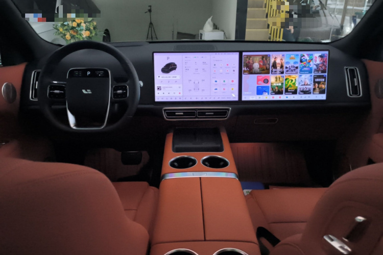 理想汽车 理想L9 2024款 Ultra中控内饰7002