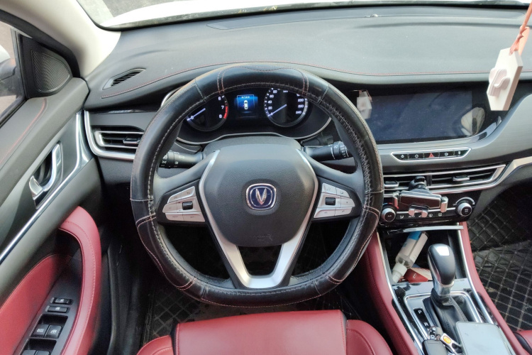 长安 逸动 2019款 蓝鲸版 280T GDI DCT极速型中控内饰13