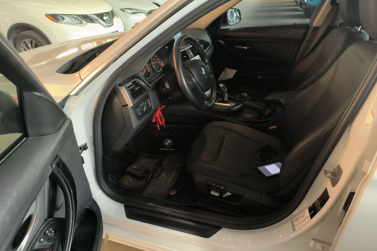 宝马3系 2017款 320Li 时尚型中控内饰7003