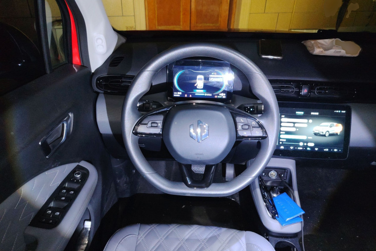 零跑汽车 零跑T03 2021款 400舒享版中控内饰13