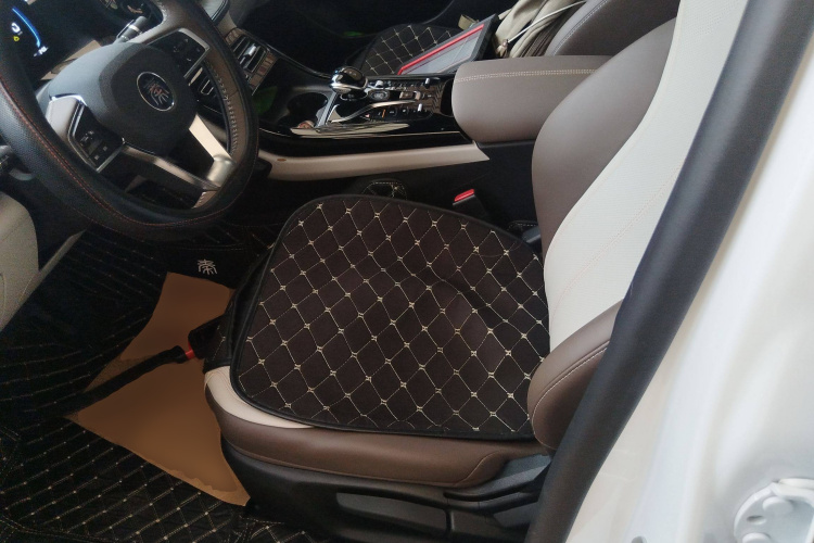 比亚迪 秦PLUS 2024款 荣耀版 DM-i 55KM领先型中控内饰19