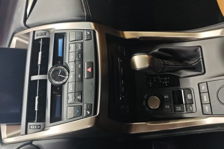 雷克萨斯NX 2016款 200 全驱 锋尚版局部细节9002