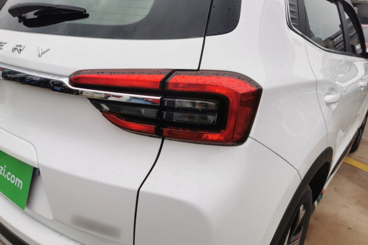 奇瑞 瑞虎5x 2021款 超级英雄版 1.5L CVT豪华型车身外观9