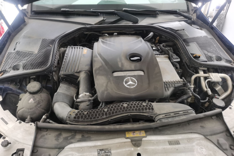 奔驰C级 2018款 C 200 运动版局部细节24