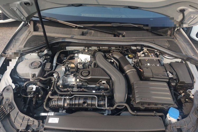 奥迪A3 2025款 A3L Limousine 35TFSI 飞驰尊享型机舱底盘24