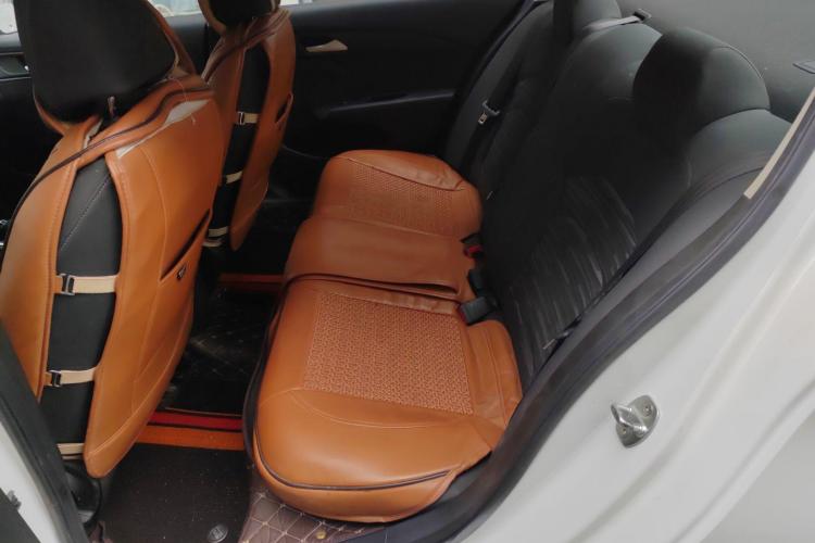 雪佛兰 科沃兹 2016款 1.5L 自动欣享版中控内饰7001