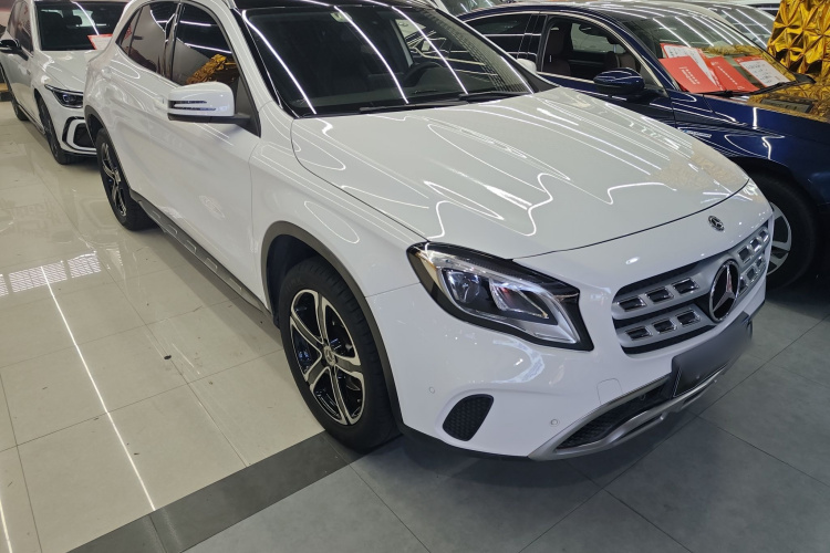 奔驰GLA 2018款 GLA 200 时尚型车身外观6002