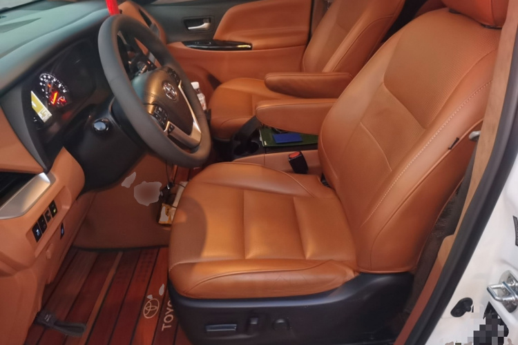 丰田 SIENNA 2015款 3.5L 四驱L中控内饰19