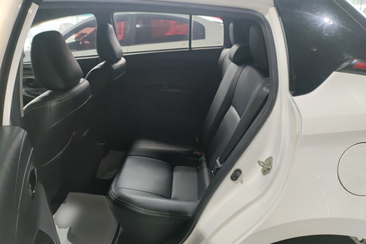 丰田 YARiS L 致炫 2016款 改款 1.5E CVT魅动版中控内饰21