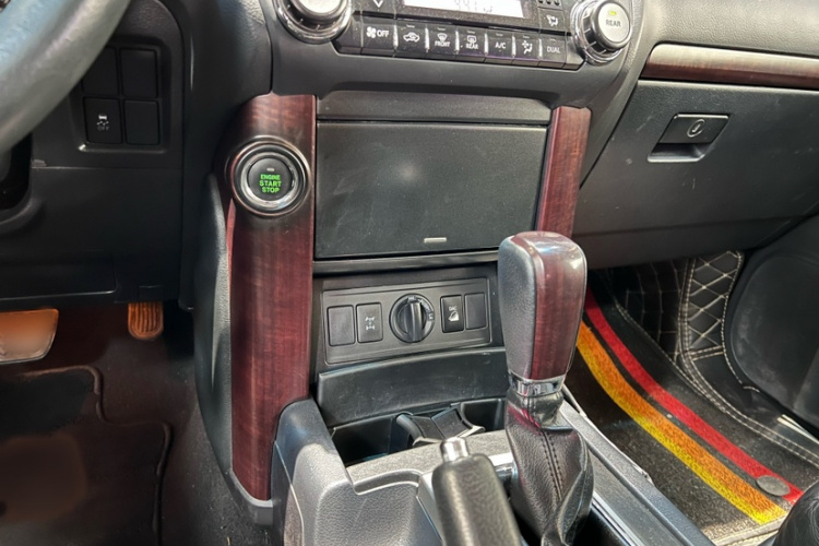 丰田 普拉多 2016款 3.5L 自动TX-L NAVI中控内饰7005