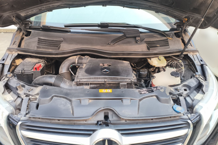 奔驰V级 2018款 V 260 尊贵版 国V机舱底盘24