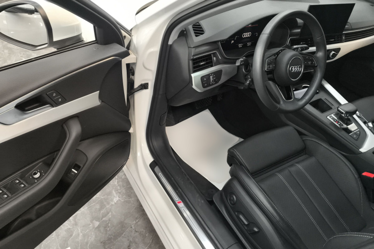 奥迪A4L 2022款 40 TFSI 时尚动感型中控内饰7003