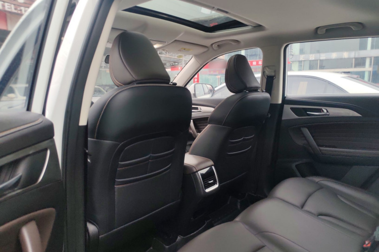 长安CS35PLUS 2018款 1.6L 自动畅联版 国V中控内饰22