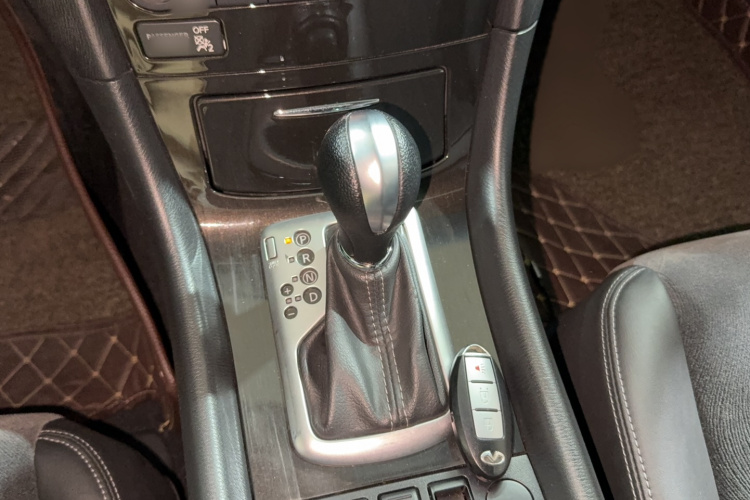 英菲尼迪QX50 2015款 2.5L 舒适版局部细节18