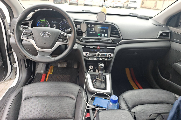 现代 领动插电混动 2019款 1.6L PHX乐行版中控内饰7002