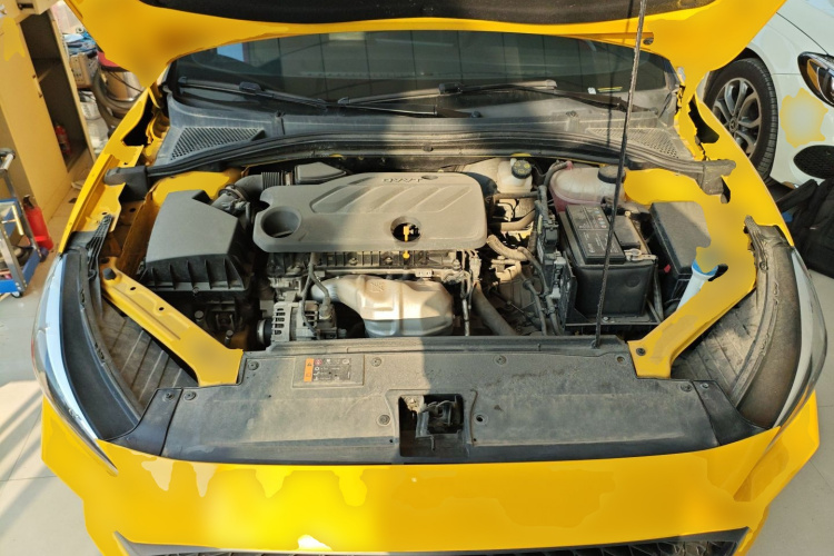 名爵 MG5 2022款 180DVVT CVT青春豪华版机舱底盘24