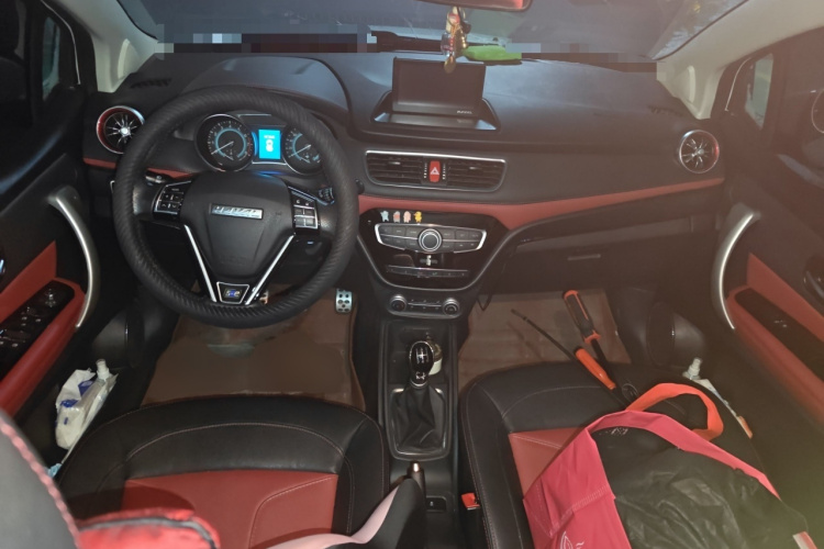 哈弗H1 2016款 改款 蓝标 1.5L 手动舒适型中控内饰7002