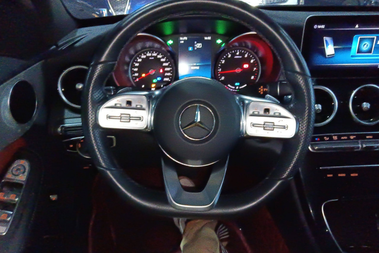 奔驰C级 2019款 C 260 运动版中控内饰13