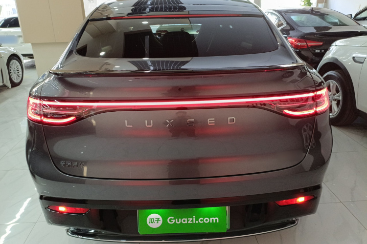 鸿蒙智行 智界R7 2025款 增程 251km Max车身外观6004